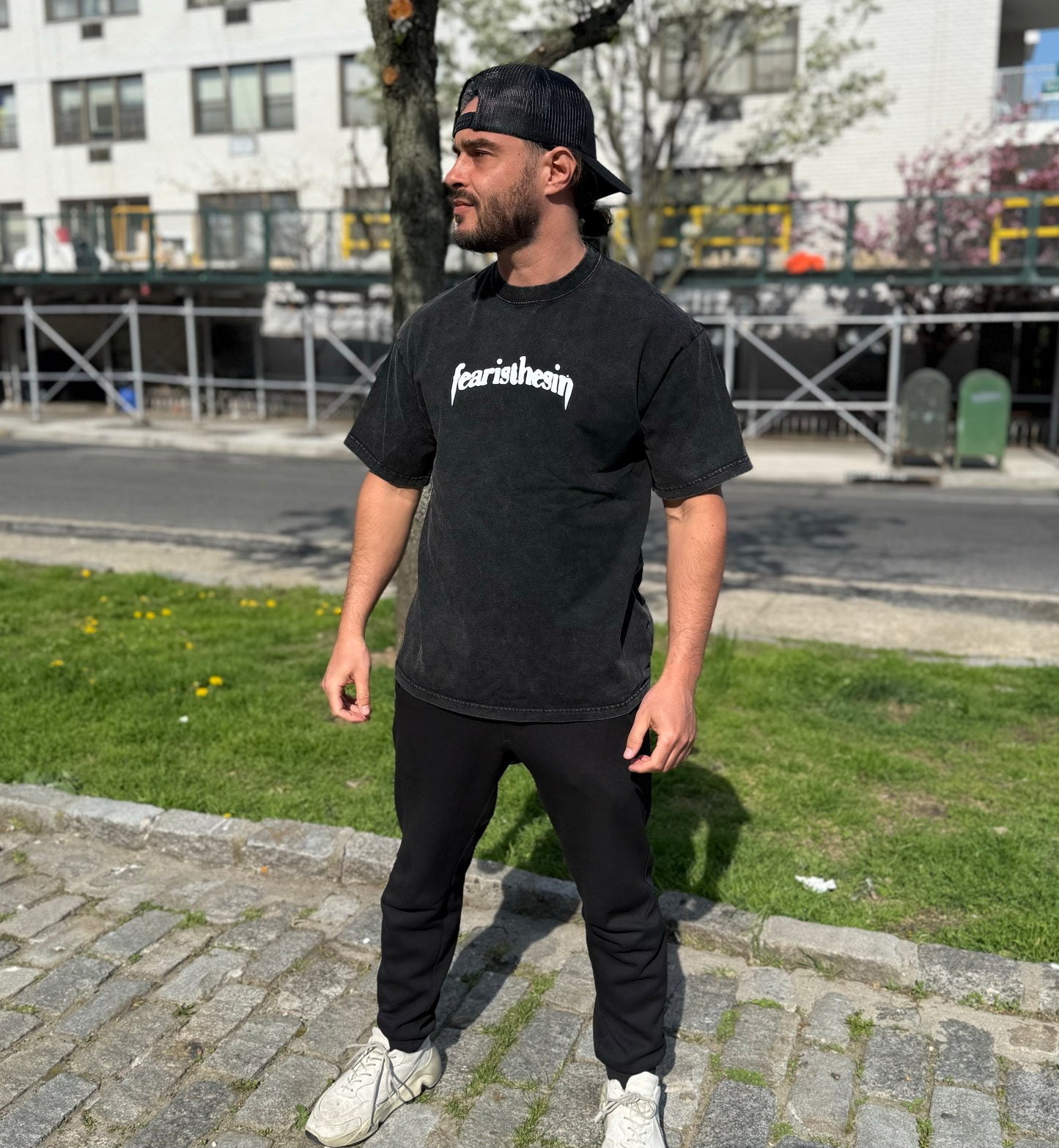 OVERSIZED SNOW-WASHED FITS TEE