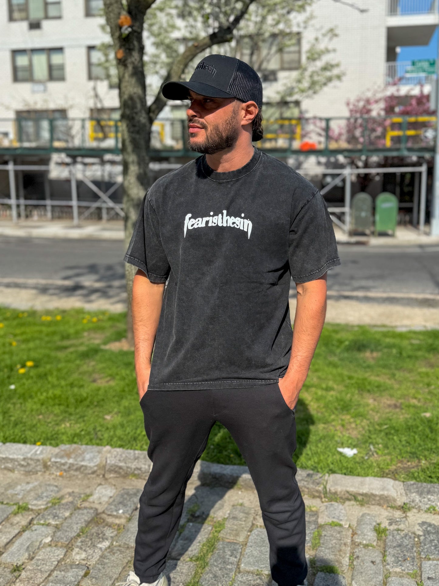 OVERSIZED SNOW-WASHED FITS TEE